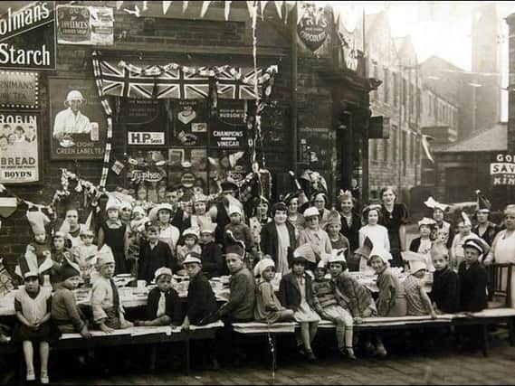 Kirklees street party in 1945.