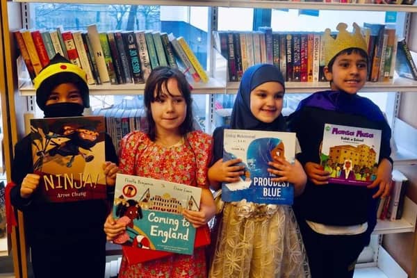 Young people from Ashbrow Primary at the Chestnut Centre Library this World Book Day