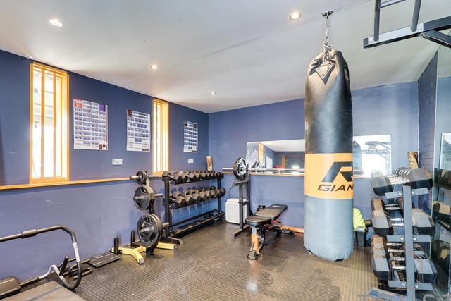 This room is ideal as a home gym but is also suitable for alternative use.
