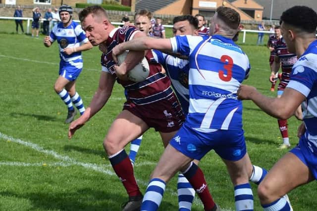 Jamie Searby takes on the Siddal defence. Picture: Dave Jewitt