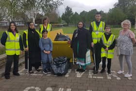 Ravensthorpe in Bloom volunteers carrying out a clean-up
