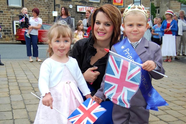 Birstall Jubilee Celebrations. Eden Harrison and brother Spencer get in the spirit with Jode Fisher-Wilkins.