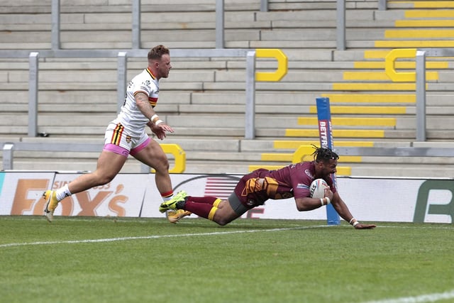 Johnny Campbell try
