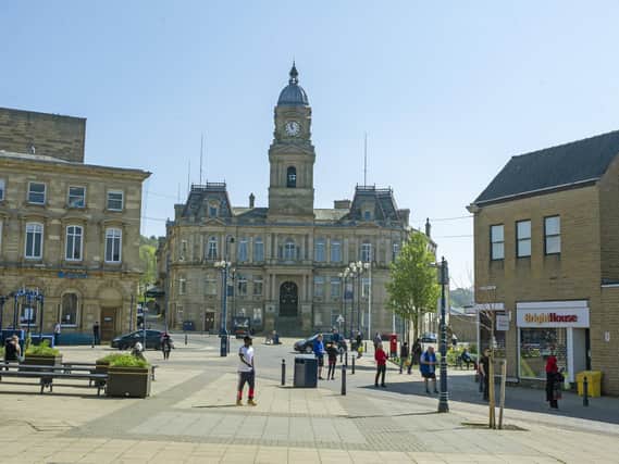 Councillors and public figures have defended Dewsbury against claims made in a Daily Mail article