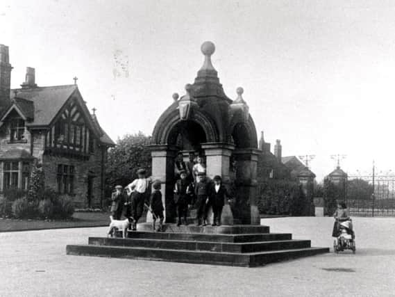 CROW NEST PARK: The beautiful fountain before it was moved in 1924.