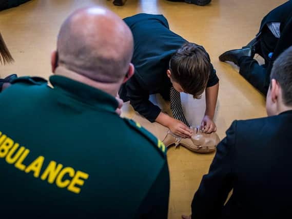 A Yorkshire Ambulance Service campaign which teaches schoolchildren how to become life-savers has won a top accolade at the Yorkshire Choice Awards.
