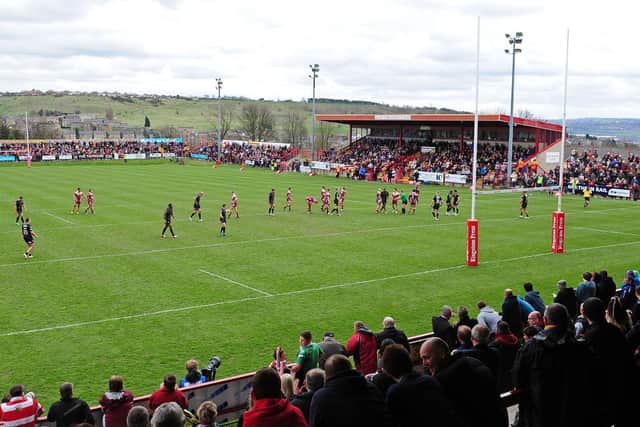 PLAY-OFF CLASH: Batley Bulldogs defeated Bradford Bulls 23-10 in the first round of the Championship play-offs at the Fox's Biscuits Stadium. Picture: SWpix.com.