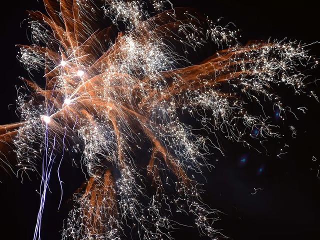 The OC (Old Colonial) Freehouse, Dunbottle Lane, Mirfield: Small bonfire, family fireworks and pie and pies included in ticket price. Saturday, November 7, 5.30pm to 8pm. The evening will support the Mirfield Volunteer Rifles. Tickets priced at over 12s £10, under 12s £5. Tickets can be bought behind the bar or here: https://www.ticketsource.com/the-oc/bonfire-amp-fireworks-night-at-the-oc-saturday-7th-november/e-rvdddml