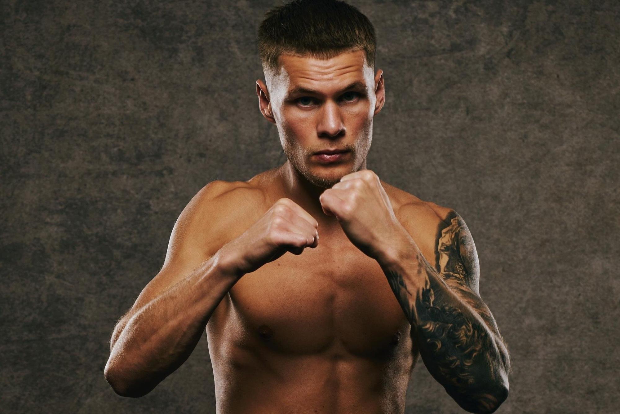 Der in Liversedge aufgewachsene Boxstar Cory O'Regan ist neuer ...
