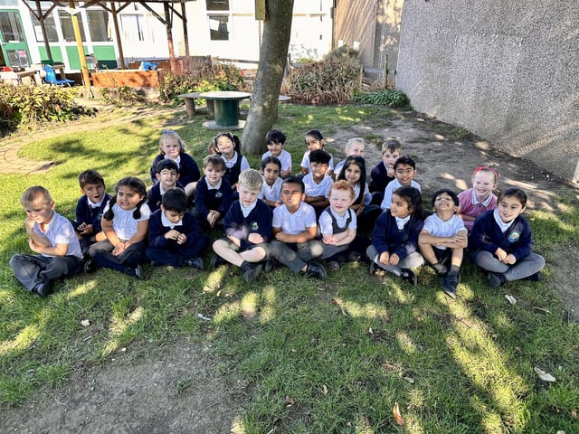 Crossley Fields Junior and Infant School - RJD class.