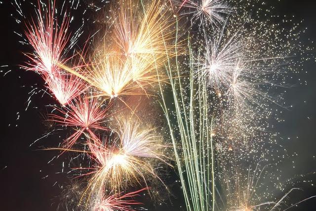 Batley Bulldogs, Mount Pleasant, Heritage Road, Batley: Big Bang, new for 2026 on Saturday, November 7, from 3pm. Live DJs and Elvis and Abba tribute acts, fireworks at 8pm, fairground rides, street food. Tickets priced at adults £5, under 16s £3. Tickets can be bought via: https://batleybulldogs.ticketco.events/uk/en/e/batley_bulldogs_big_bang