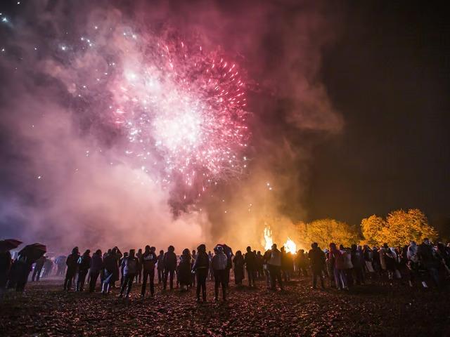 WYFRS HQ, Birkenshaw, BD11 2DY: Bonfire and Fireworks Extravaganza on Friday, November 6, from 5.30pm. Bonfire and two fireworks displays, quieter one at 7.45pm and main one at 8.35pm; fairground rides and food and drink stalls. Money raised will support the Fire Fighters Charity. Tickets priced at £8 for adults and £4 for children, faily ticket on one adult and child at £10 when booked in advance. Tickets can be purchased here: https://www.ticketsource.com/west-yorkshire-fire-fighters-charity-committee