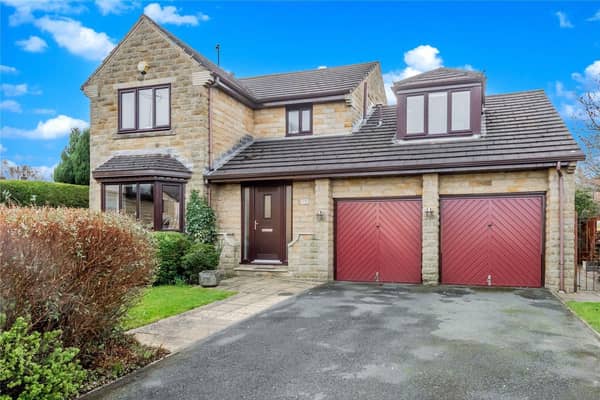 This incredible family home, on Summerdale, is currently for sale on Robert Watts for £525,000.