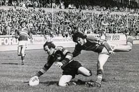 Mike Stephenson scores a try for Dewsbury in the 1973 Championship final against Leeds