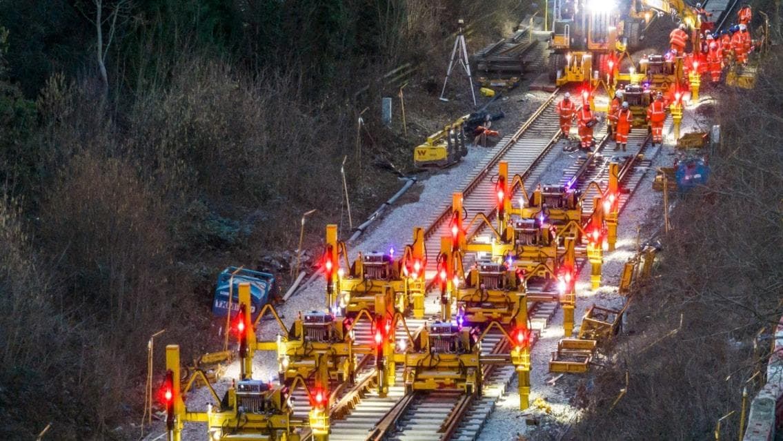 Modernisierung der Transpennine-Strecke: Warnung vor Reiseantritt prüfen ...