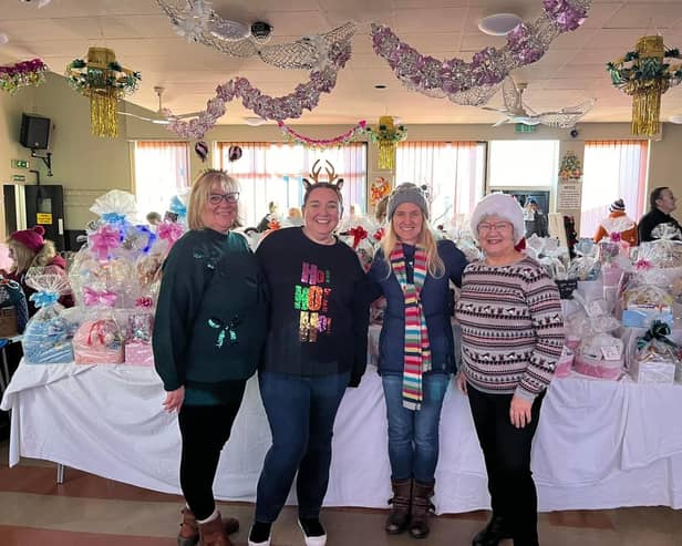 Kim Leadbeater joined the Heckmondwike Players at the Comrades Club in a busy weekend of festive events.