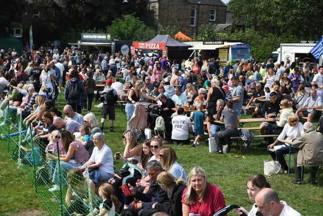 The busy showground. Photo: Gerard Binks
