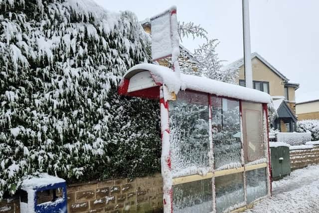 A number of bus services in Dewsbury, Batley and Spen have been cancelled after heavy snow in the area this morning (Friday).