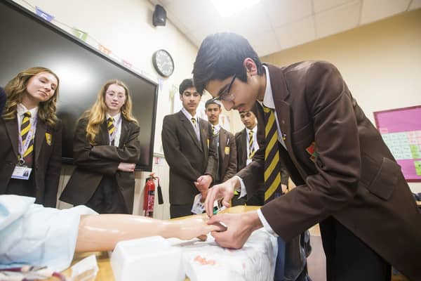 Students at Heckmondwike Grammar School have been treated to a “brilliant” Careers in Surgery event.