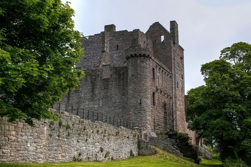 Edinburgh’s ‘other castle’, Craigmillar Castle stood a mile outside the old city walls, providing a retreat from Scotland’s capital and was used as a safe haven by Mary, Queen of Scots in 1566.