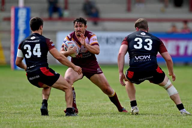 Action from Batley Bulldogs' defeat against London Broncos. (Photo credit: Paul Butterfield)