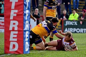 Craig Lingard praised the professionalism of his Batley Bulldogs side in their comfortable 60-0 victory over Wath Brow Hornets in the Challenge Cup.