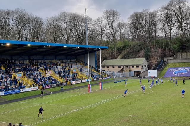 Die Halifax Panthers gewinnen das packende West Yorkshire Derby gegen ...