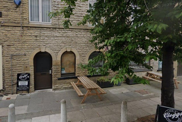6 Tithe Barn St, Dewsbury WF13 1NL
4.6 stars out of 5 based on 312 Google reviews.