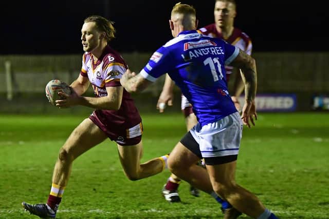 Batley Bulldogs take on Hunslet ARLFC on Sunday, April 2, at the Fox's Biscuits Stadium