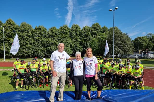 Kim Leadbeater, with her parents Jean and Gordon, at the start of the 2023 Jo Cox Way bike ride.