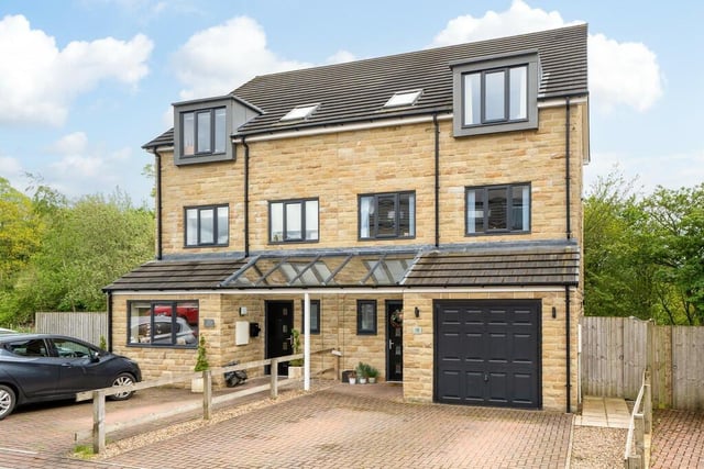 This property at Roundhill Green, Gomersal, is on sale with Barkers Estate Agents priced £385,000