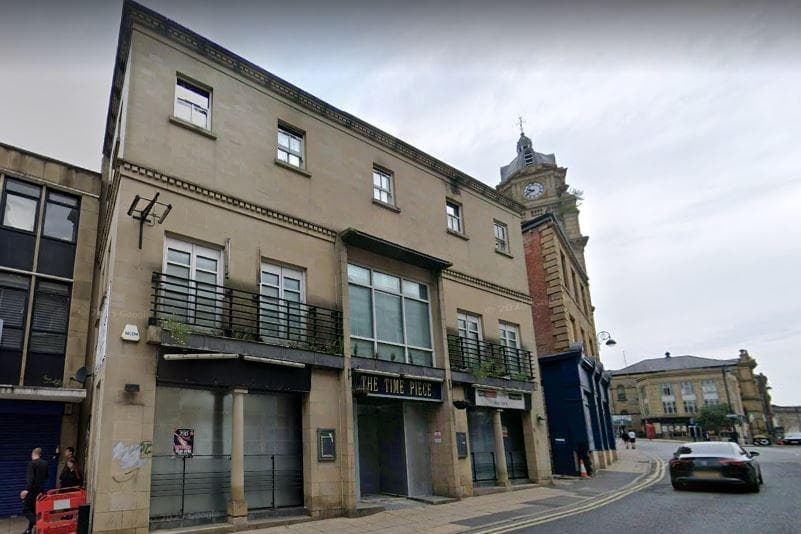 Bid to convert former JD Wetherspoon pub in Dewsbury into new restaurant ...