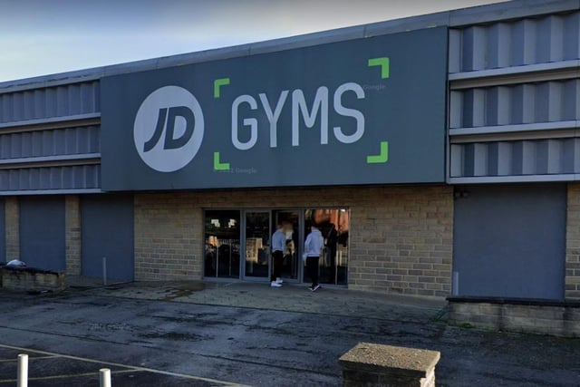 JD Gyms, Bradford Road, Batley - 4.4/5 (431 Google reviews).