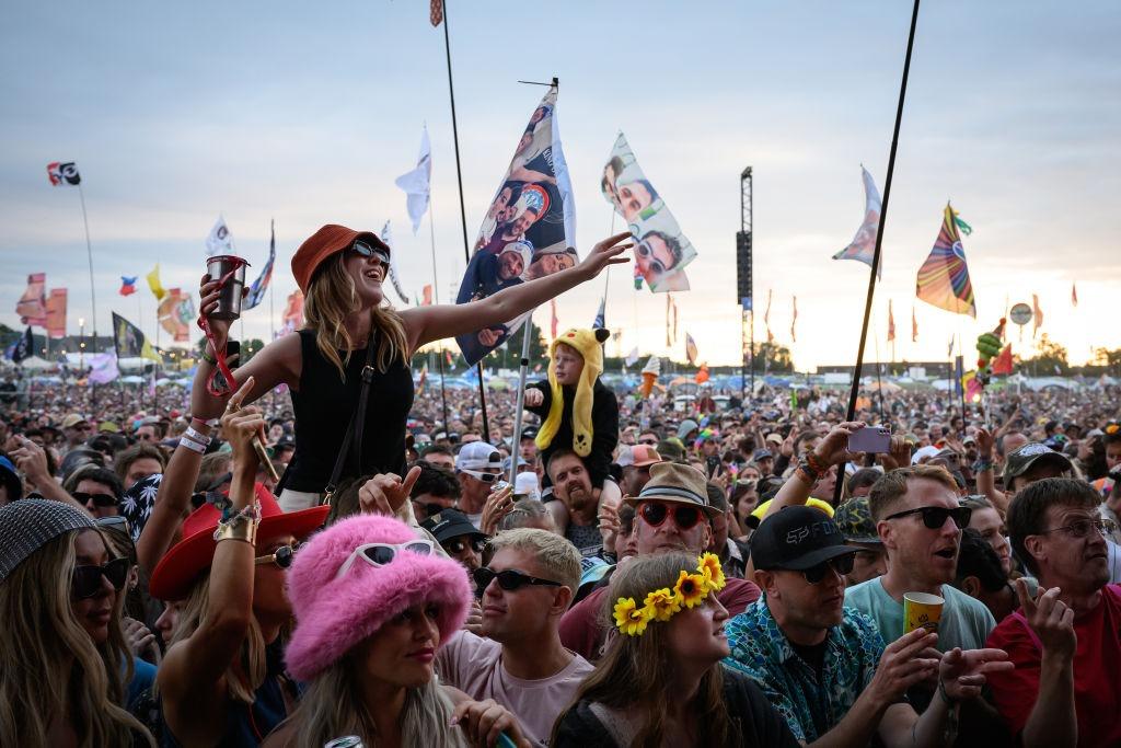 Glastonbury 2025: fans of US group think they're set to play as hip hop group accidentally reveal appearance
