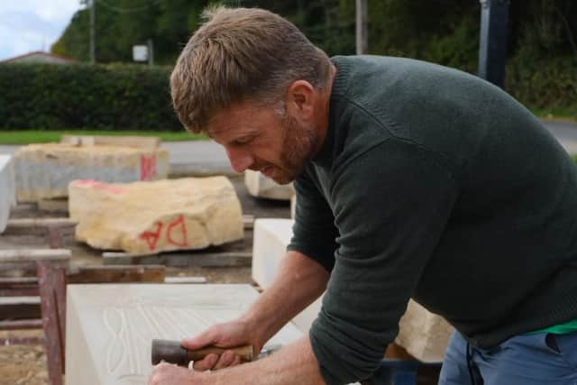 Yorkshire-based sculptor Dan Jones led two workshops to develop the designs, bringing together ideas from pupils at Howard Park Primary School, community representatives and ward councillors.