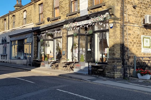5. Qream T's Cakery and Pantry, Knowl Road, Mirfield