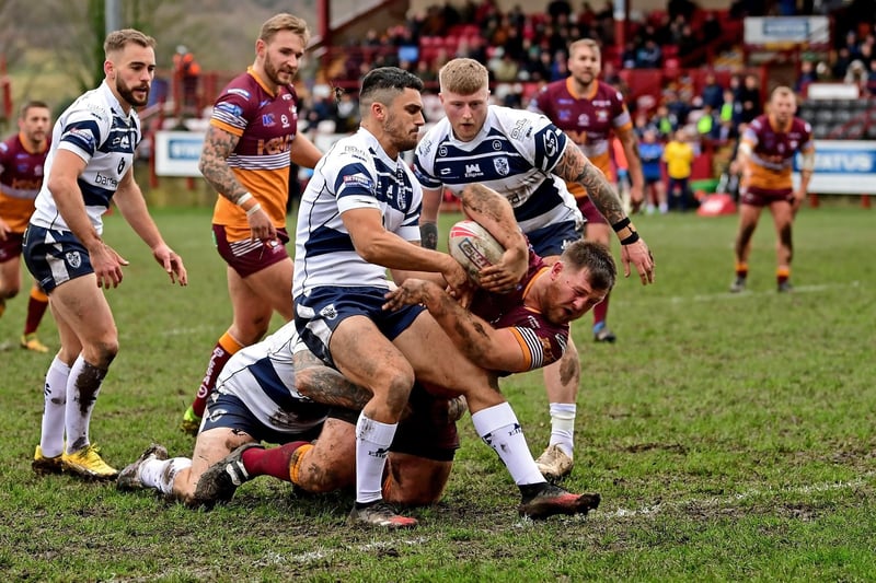 Luke Cooper, who was born in Batley, about to score his side's opening try on his debut - against the side he spent 13 years with.