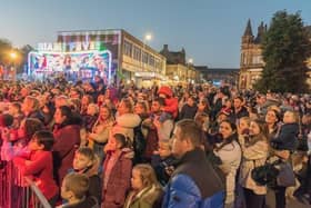 Crowds gather ahead of Cleckheaton's Christmas lights switch on last year. Photo credit: Stephen Garnett (Clockwork Photography)