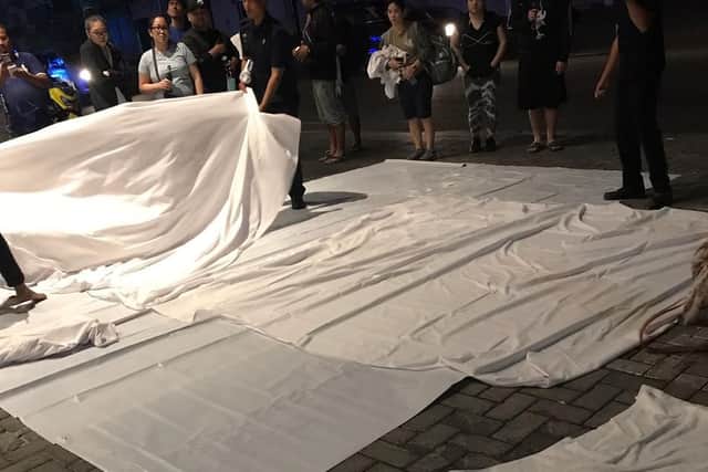 Hoteliers donated sheets and other bedding to tourists sleeping on the streets.