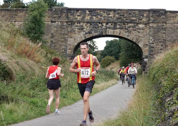 Edward Revell competing at the Spen Greenwway 10K