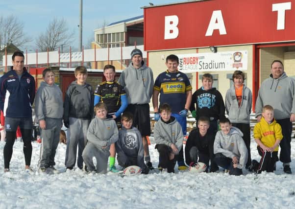 Batley Boys Under-12s are having a special training session with players from Batley Bulldogs.
Pictured L/R back first: Danny Maun, Harrison Headley, Ethan Cockrell, Jack Broadbent, Mick Innes, Cole Innes, Harry Holmes Pearson, Peter Lerums, Shane Gaunt, Jake Farrell, Tom Rhodes, Lucas Tomlinson, Levi Charlton, John Sharp.