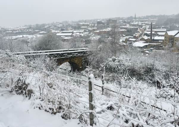 Snow photo - Overlooking Dewsbury. (D511T304)