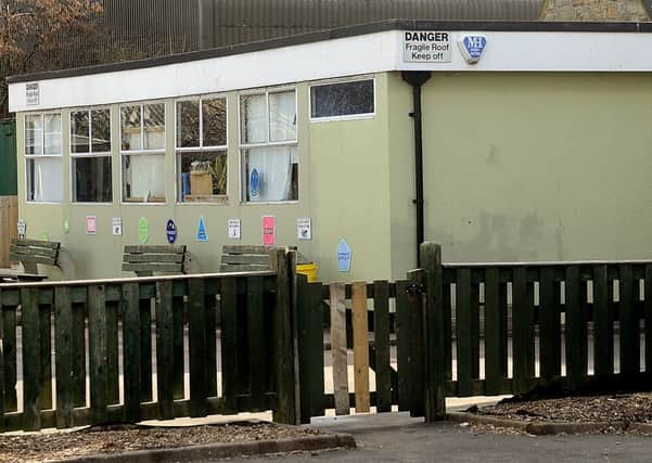 Earlsheaton Infant school, Commercial Street, Earlsheaton, Dewsbury.
Kirklees council are due to approve funding which will see an old portakabin classroom replaced. 
d308b315