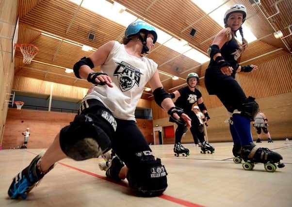 Wakey Wheeled Cats roller derby team during a training session and open day held at Whitcliffe Mount Sports Centre, Cleckheaton. d306e334