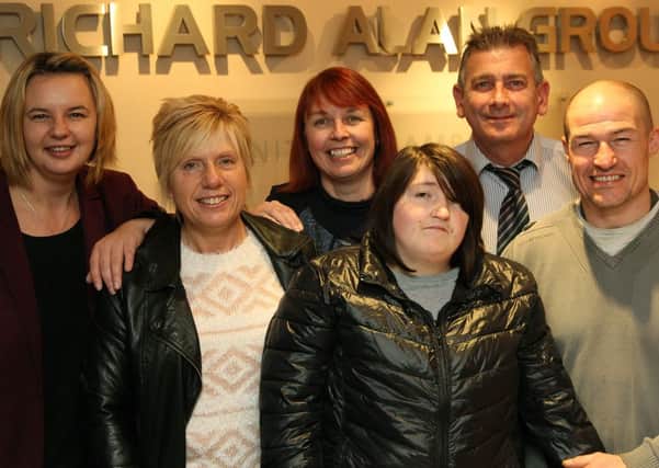 CHARITY DRIVE 
Sarah Wilson, Claire Westerman and Robert Johnson of the Richard Alan Group with 
Chloe, Yvonne and Paul Sowden. (d233a350)