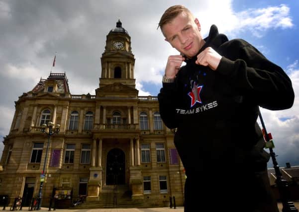 Boxer Gary Sykes will be given a civic reception at Dewsbury Town Hall