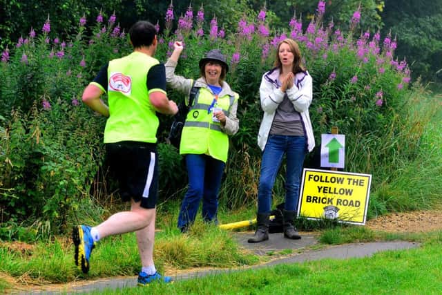 The first Oakwell Hall park run 2014. (D561Y428)