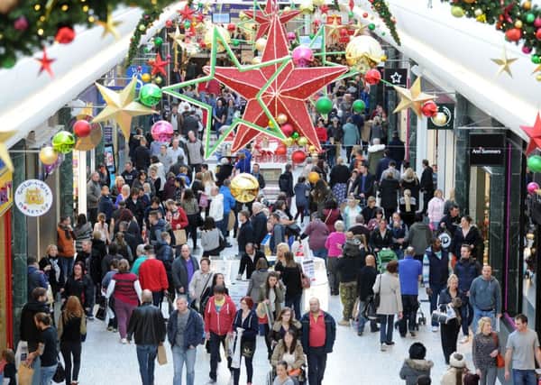 FANTASTIC PRIZE Win £500 to spend at the White Rose Shopping Centre this Christmas.