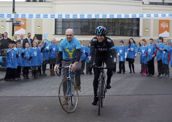 PICTURE BY SHAUN FLANNERY/SWPIX.COM

Picture by Shaun Flannery/SWpix.com - 21/01/2015 - Cycling - Tour de Yorkshire 2015 Route Launch - The Spa, Bridlington, England
Team Sky cyclist Ben Swift (R) and former cyclist Brian Robinson (L) pictured with local school children to launch the route of the 2015 Tour de Yorkshire.
