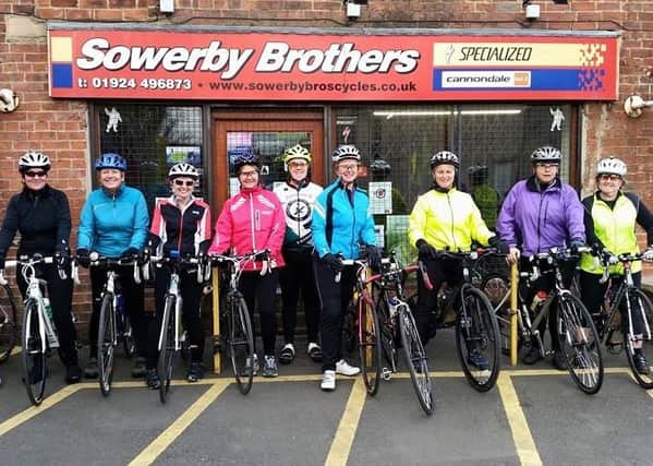 Ladies group of Ravensthorpe Cycling Section.